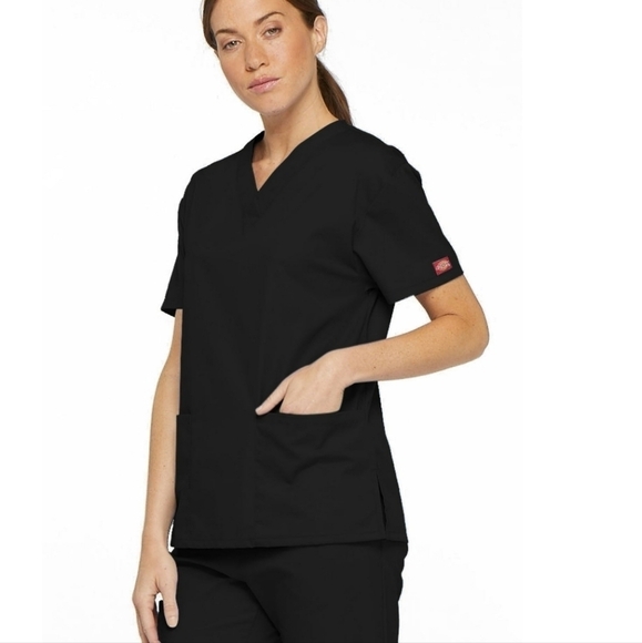 Dickies Women's Black V-Neck 2 Pocket Scrub Top Size XS NWT - Picture 1 of 10